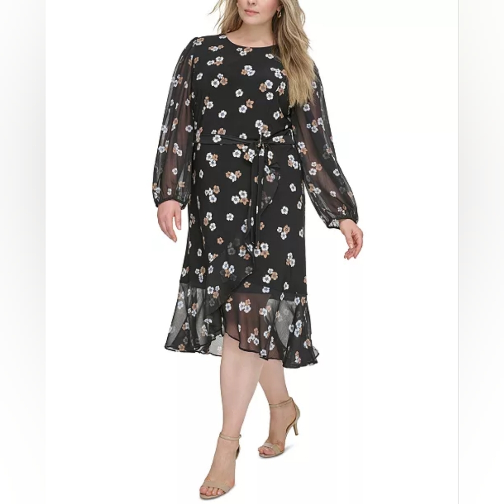 Women's Clothing (726)